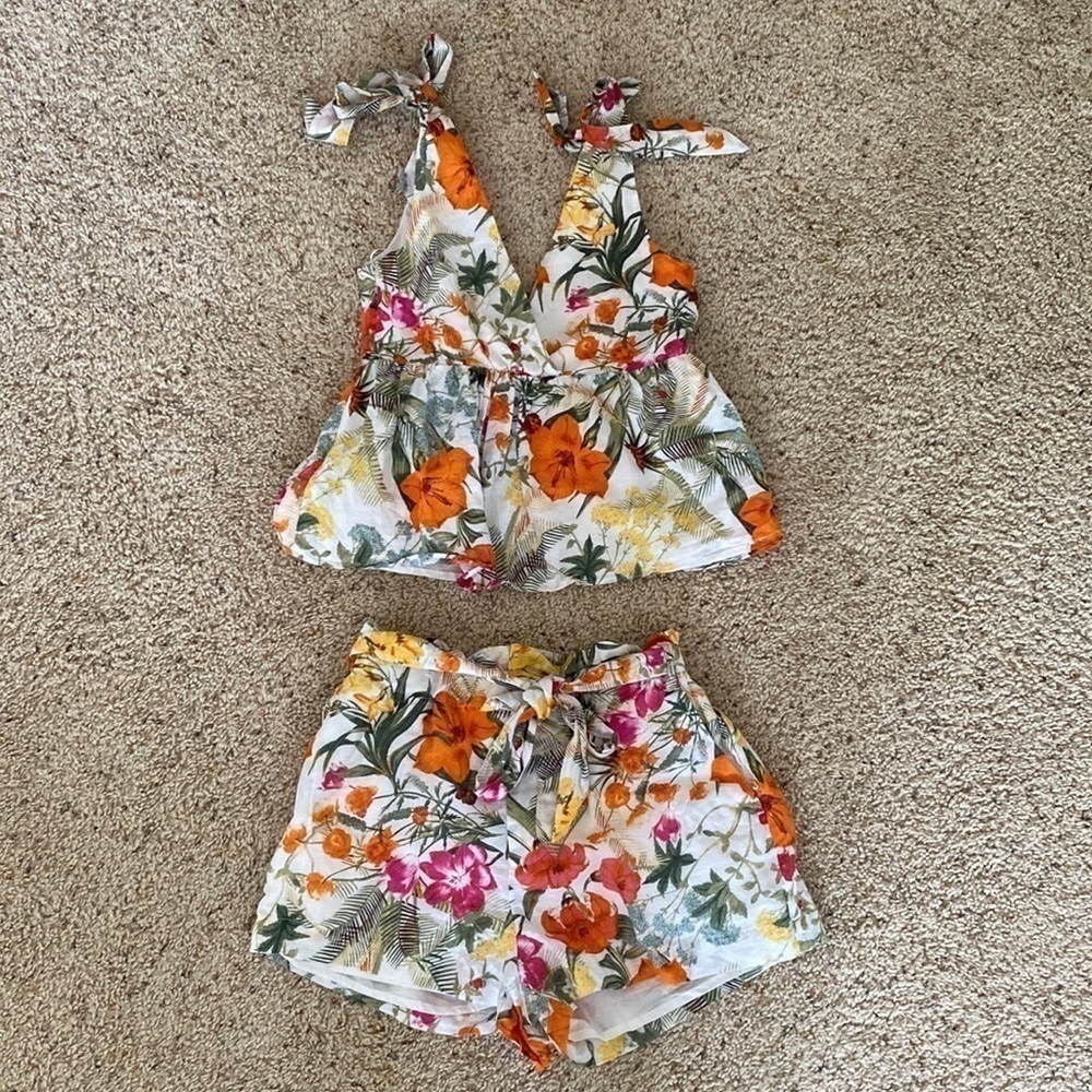 Chelsea & Violet Tropical Print Linen and Cotton Top and Shorts Set XS / 2